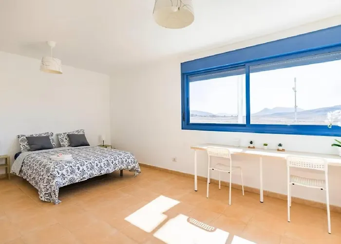 Guest house Roseville *